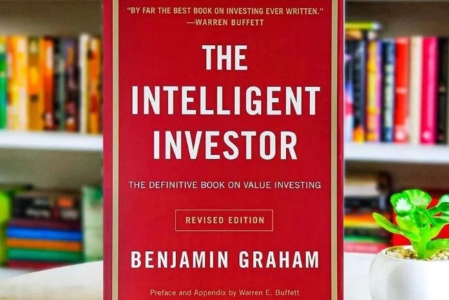 Cracking the Code of the Market: A Deep Dive into "The Intelligent Investor" by Benjamin Graham